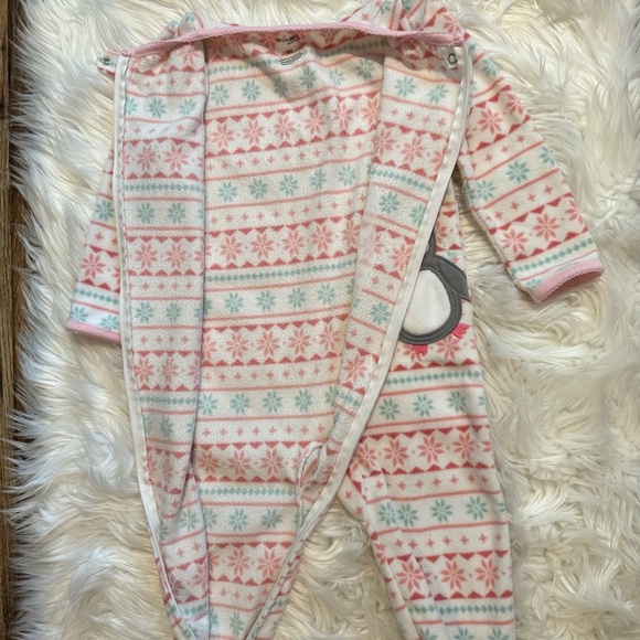 Toddler Girl Carter’s 2T Penguin Winter Pajamas Lot - Picture 4 of 15